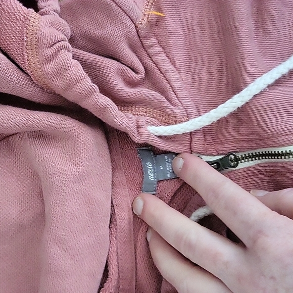 VOLCOM hoodie bundle of sweaters ✨️ 😍 - Picture 5 of 11